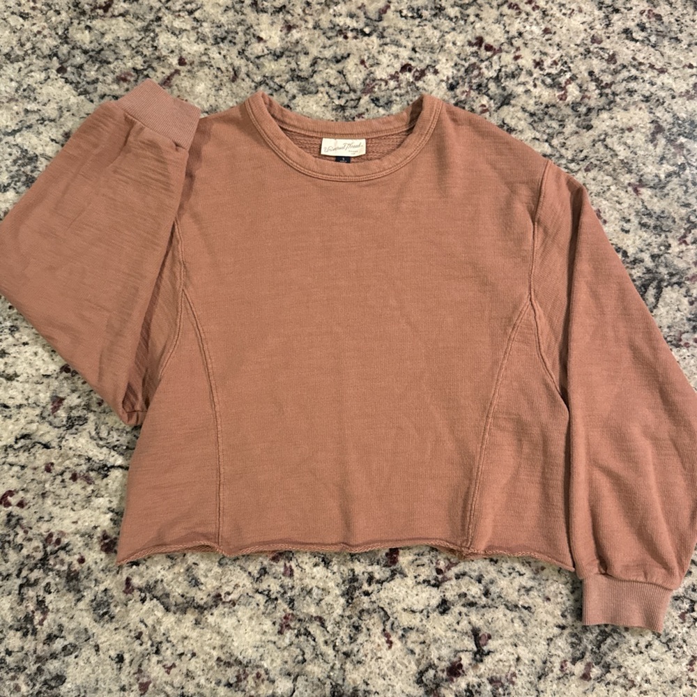 Universal Thread Tan Cropped Sweatshirt Women’s Small. Oversized. Wide Sleeves.